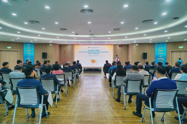 Lãnh đạo TCT kiểm tra, gặp mặt các CQĐV tại Long Biên trước Tết Quý Mão