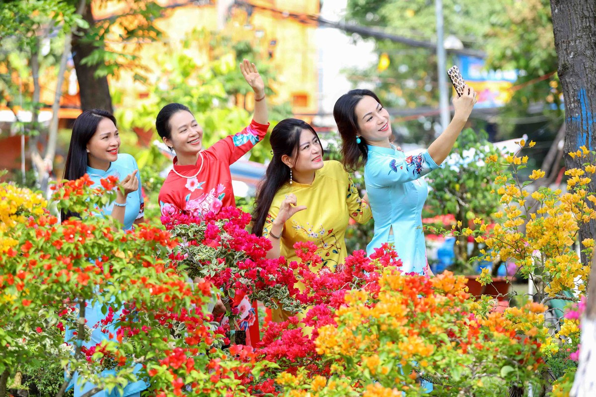 638106659082880885 alt text