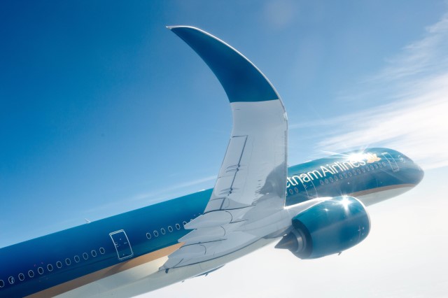 Vietnam Airlines Group phục vụ 2,4 triệu khách dịp cao điểm Tết Quý Mão 2023