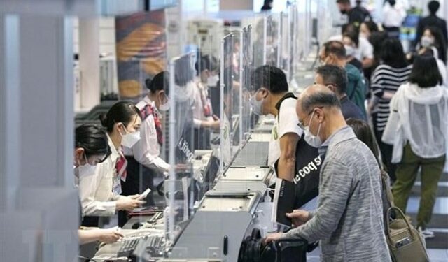 Nhật Bản xem xét dỡ bỏ hạn chế chuyến bay đến và đi từ Trung Quốc