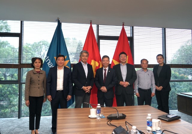 PTGĐ Trịnh Ngọc Thành tiếp và làm việc cùng TGĐ ANA Cargo