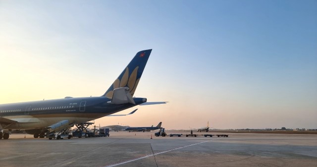 Aviation News No.34: Khỉ xâm nhập khu bay Cảng hàng không quốc tế Nội Bài