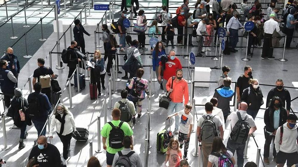 638130892001605696-1 alt text