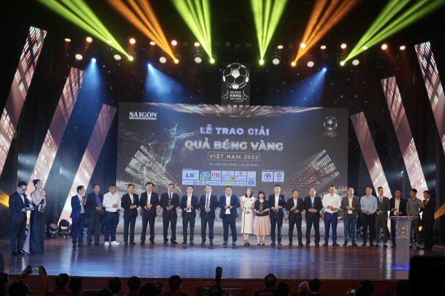 Vietnam Airlines là nhà tài trợ vận chuyển chính thức cho giải thưởng Quả Bóng Vàng Việt Nam năm 2022