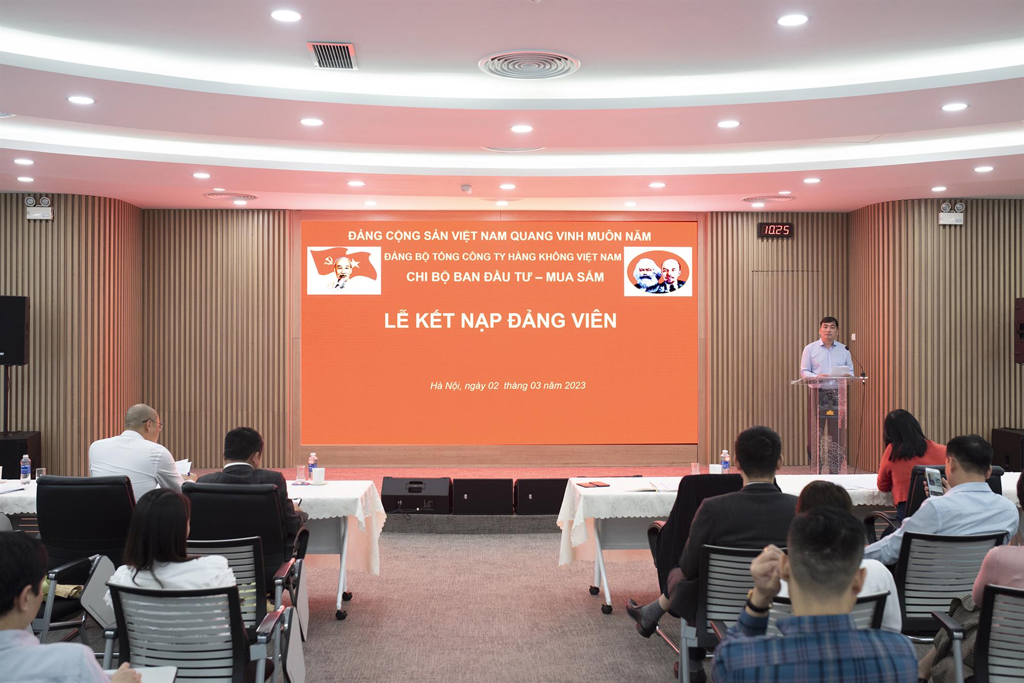 638137205066432611 alt text