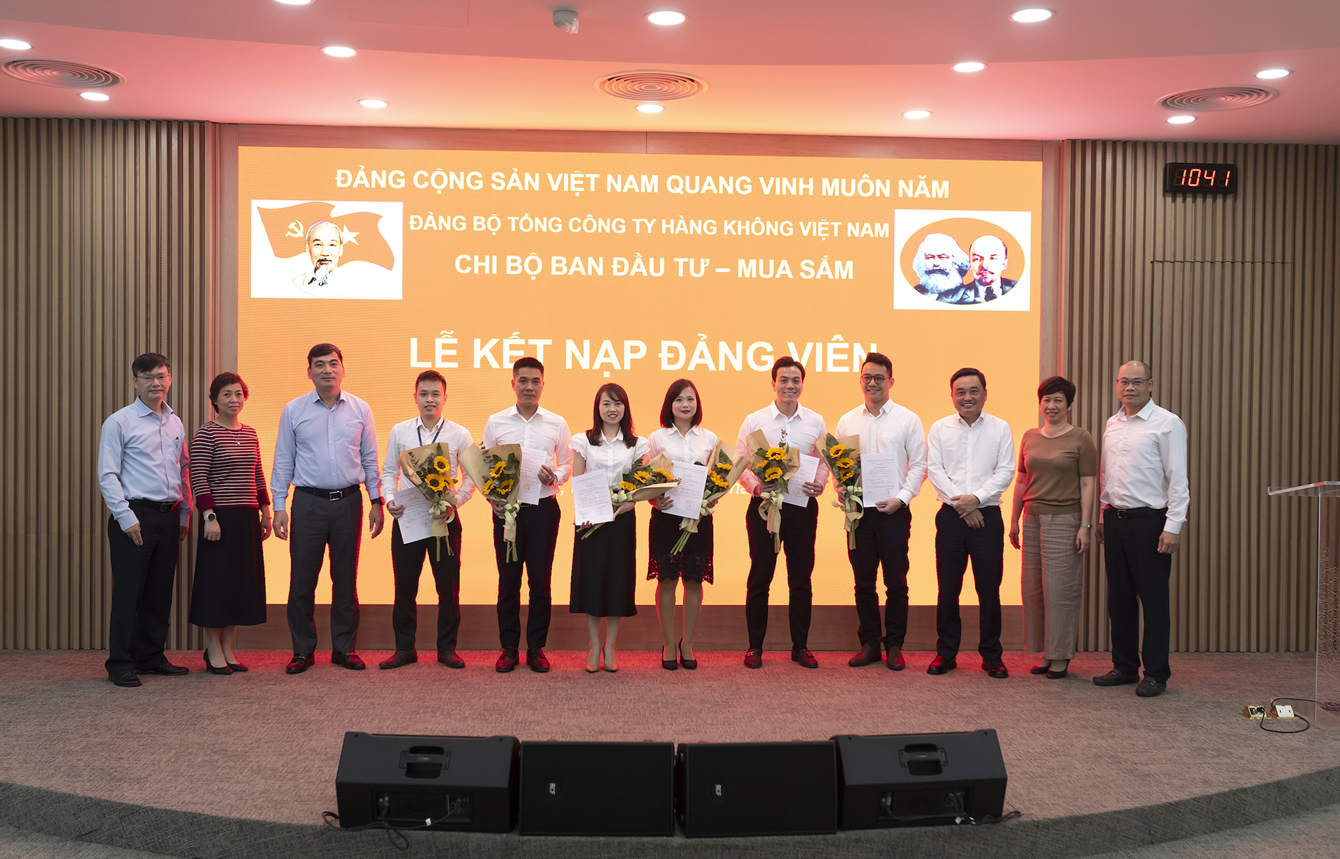 638137775122410601 alt text