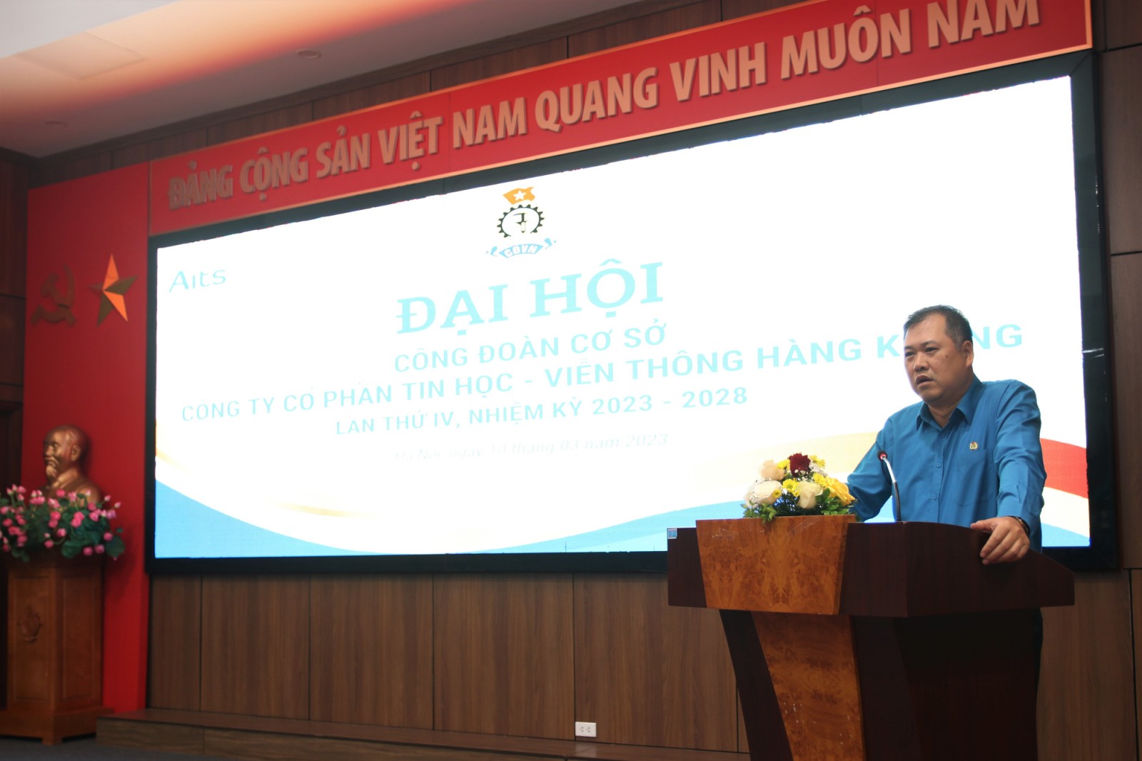 638143254546091268 alt text