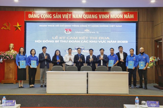 Mít tinh kỷ niệm 92 năm ngày thành lập Đoàn và Hội nghị Đối thoại giữa Đảng uỷ, Ban Lãnh đạo TCT với Đoàn viên thanh niên