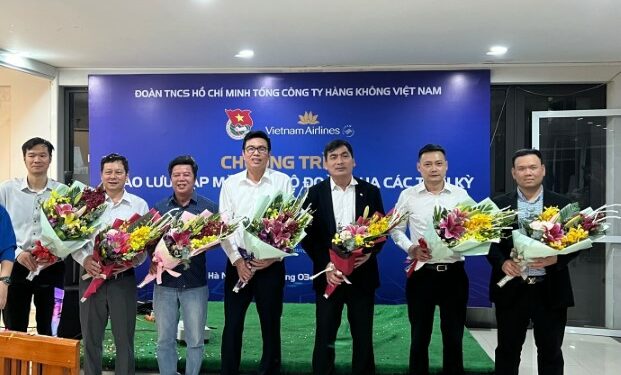 Giao lưu gặp mặt cán bộ Đoàn qua các thời kỳ