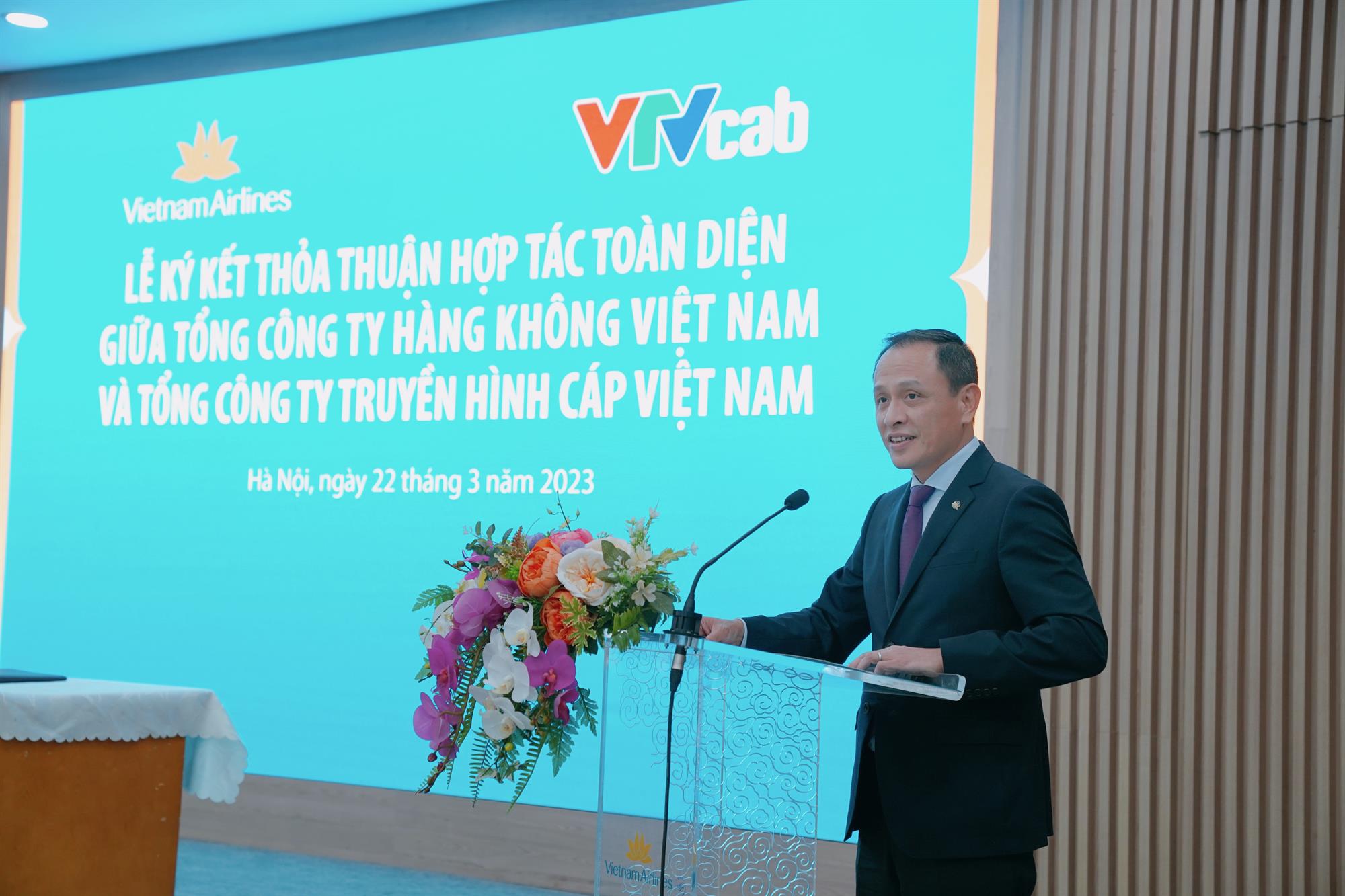 638151081125270259 alt text