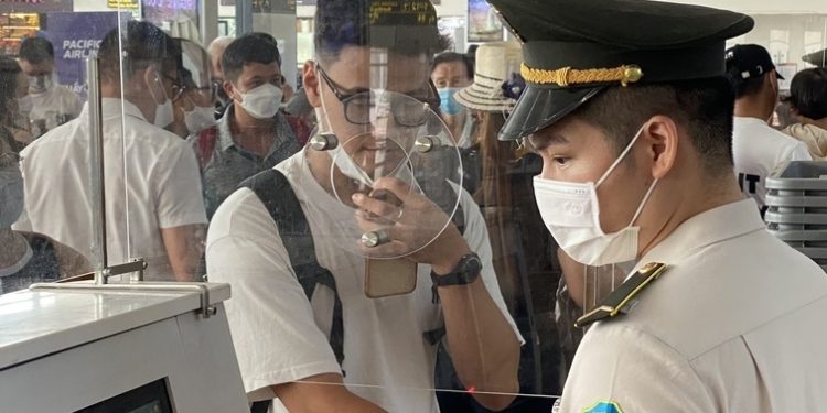 Aviation News No.70: Từ 17/4, sân bay Nội Bài thí điểm xác thực khuôn mặt cho khách đi máy bay