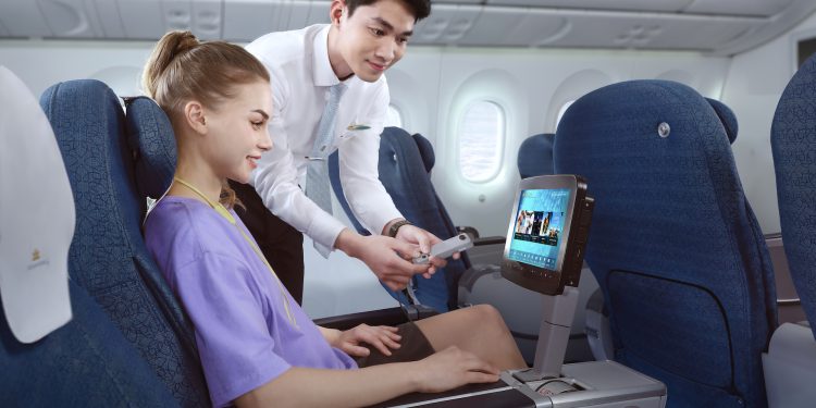 Thưởng thức bữa tiệc âm nhạc “Thanh âm bầu trời” trên độ cao 10.000m