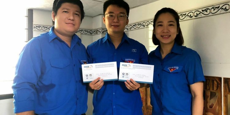 Hỗ trợ cho NLĐ – ĐVTN thuộc Chi đoàn Khai thác hàng hóa – ĐCS TECS có hoàn cảnh khó khăn