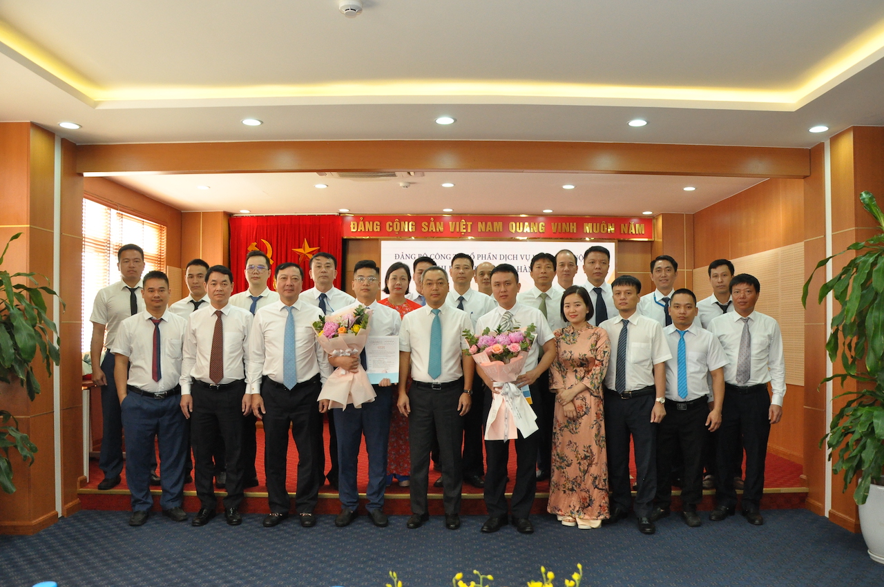 Đảng bộ NCTS tổ chức Lễ kết nạp Đảng viên mới và Hội nghị chuyên đề