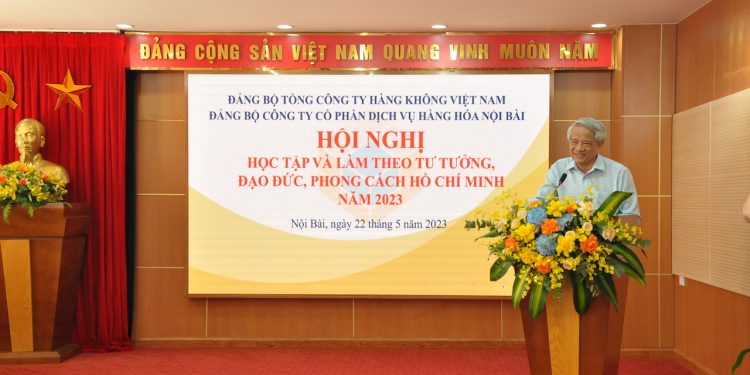 Đảng bộ NCTS tổ chức Lễ kết nạp Đảng viên mới và Hội nghị chuyên đề
