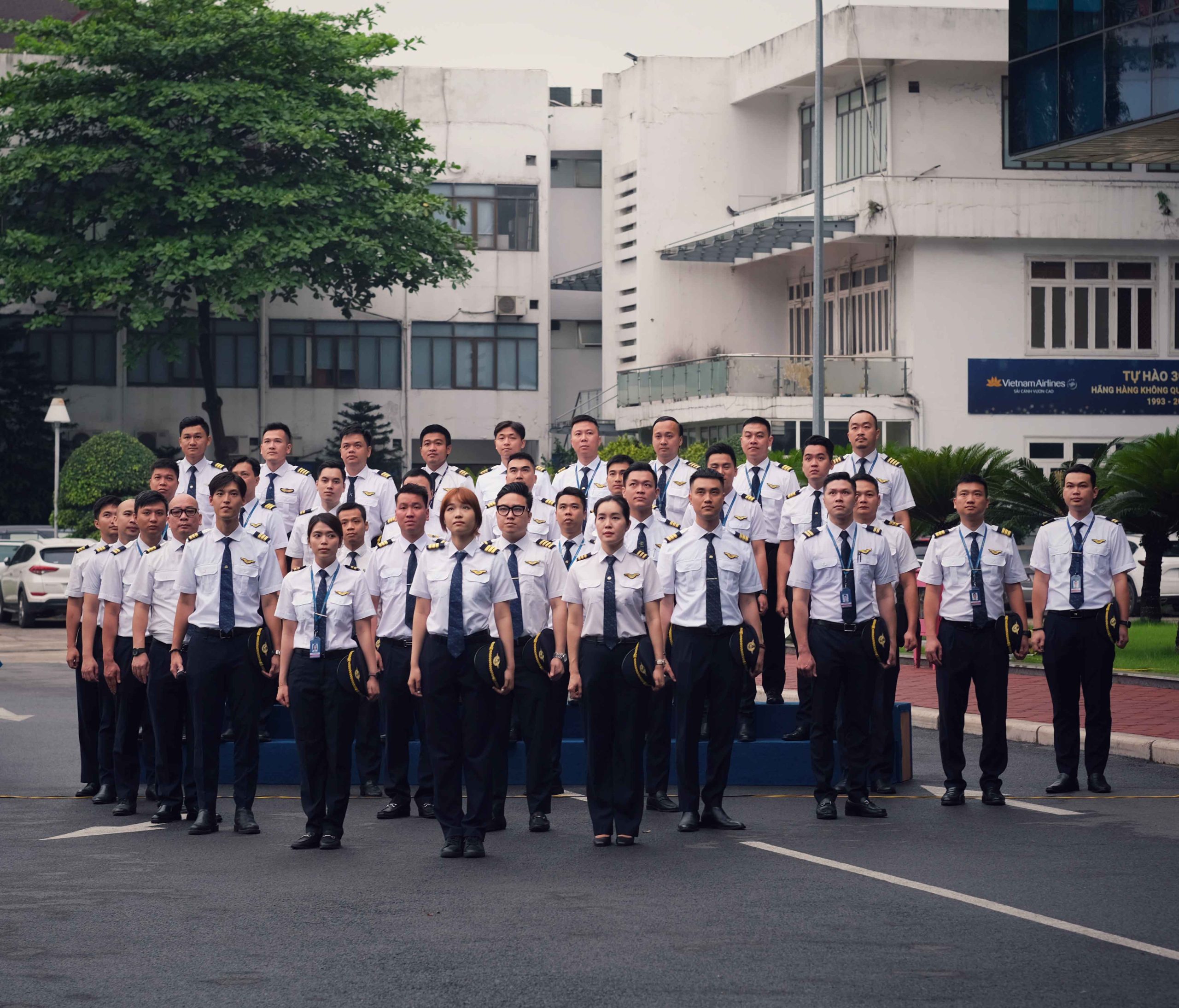 Chào cờ tháng 5 – Chào mừng kỷ niệm 30 năm Hãng HKQG, 28 năm TCT