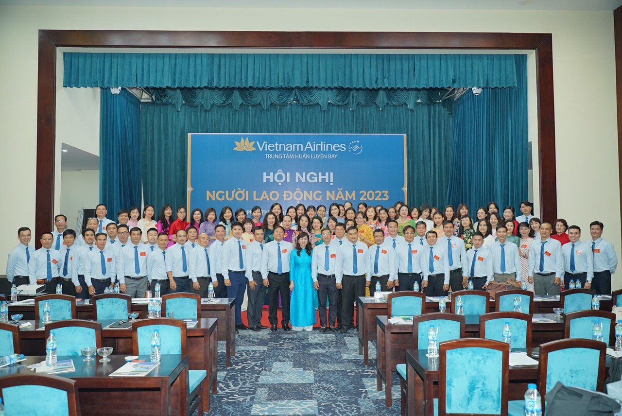 Hội nghị Người lao động – Trung tâm Huấn luyện bay