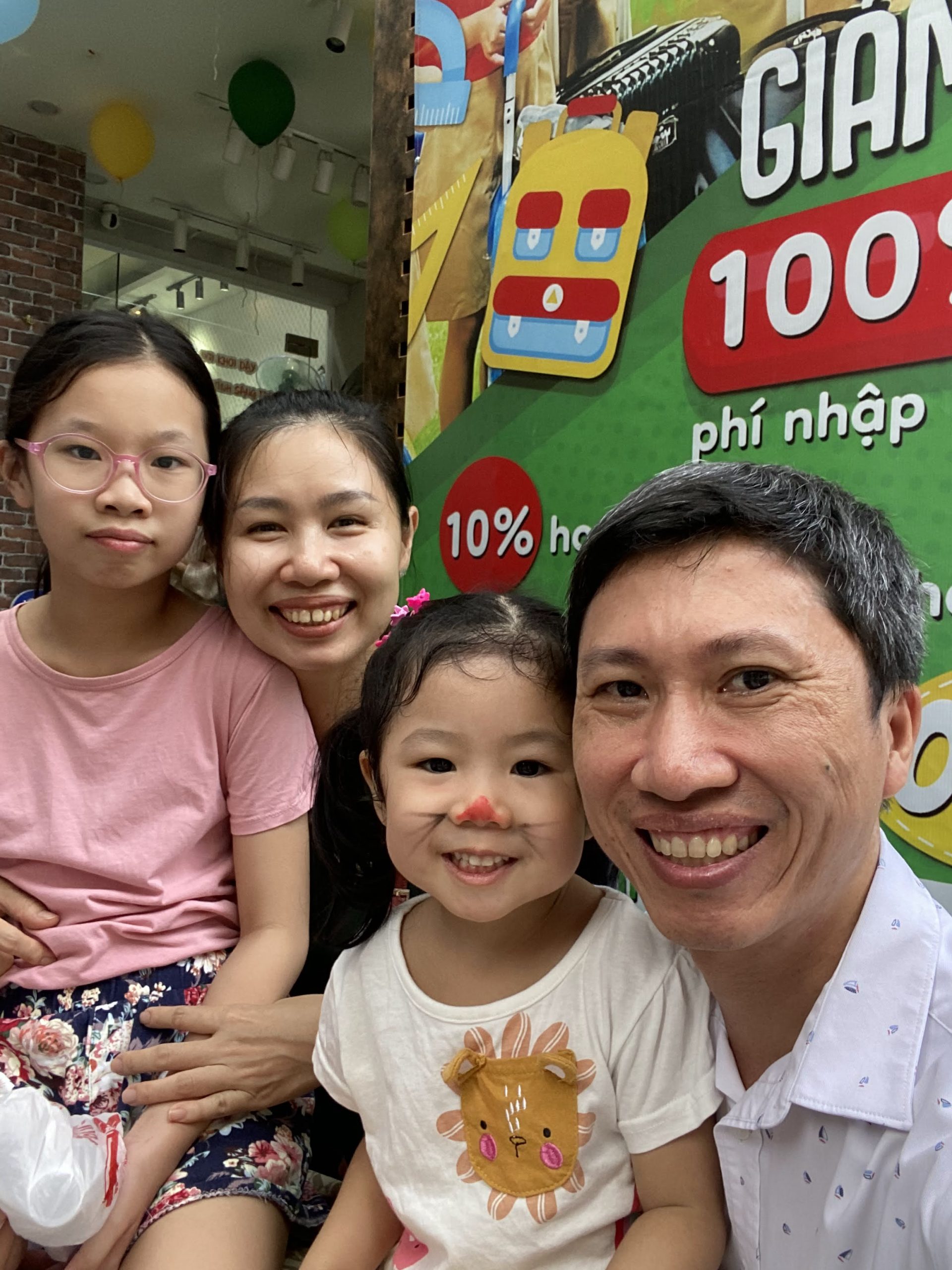 [28/6] Gặp gỡ “Gia đình siêu nhân” tại VNA