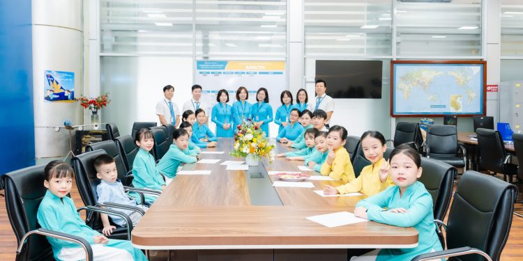 [28/6] ASOC: Ngày đi làm cùng ba mẹ, một ngày vui vẻ và đầy ý nghĩa