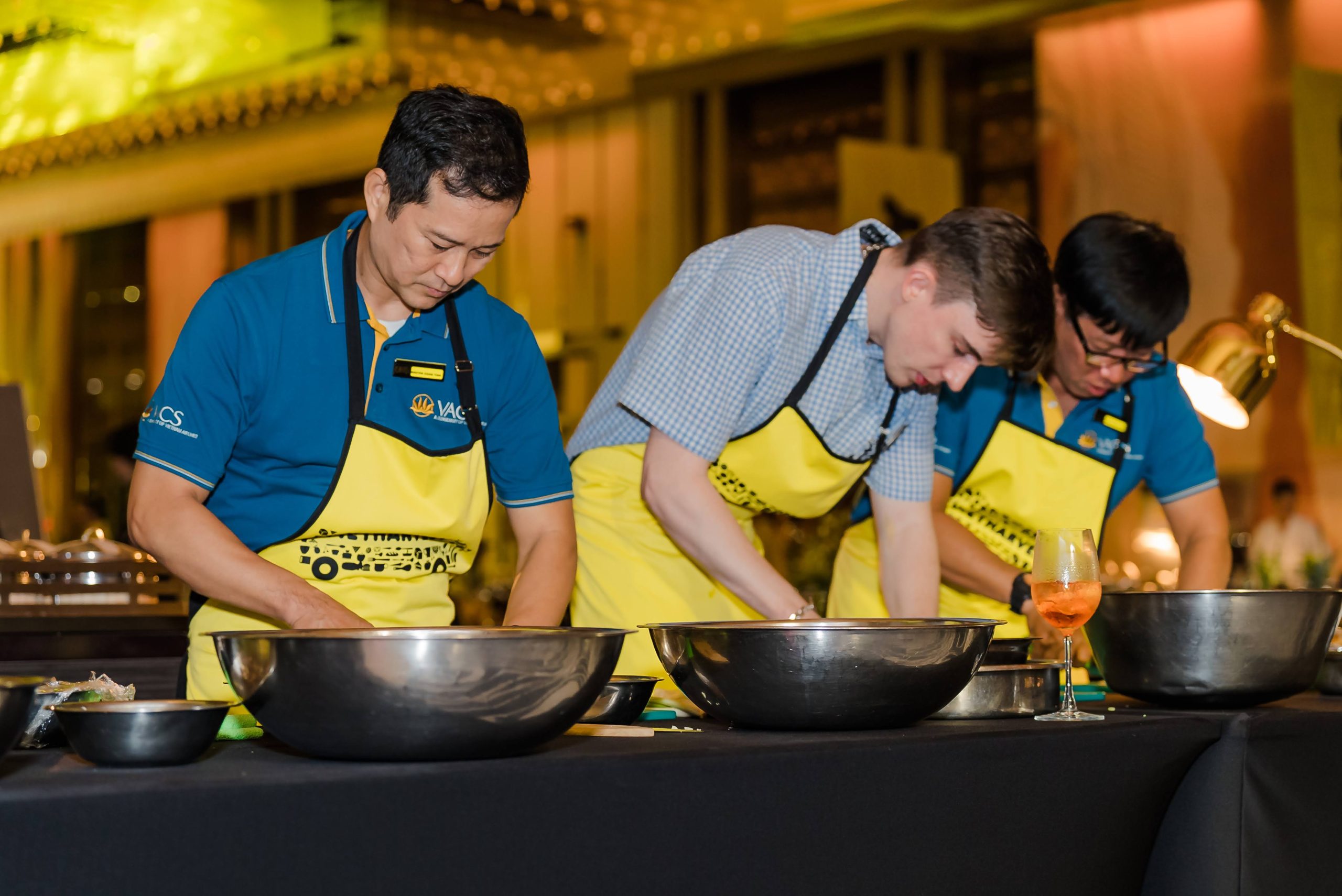 Vietnam Airlines tiên phong quyên góp suất ăn hàng không đến những hoàn cảnh khó khăn