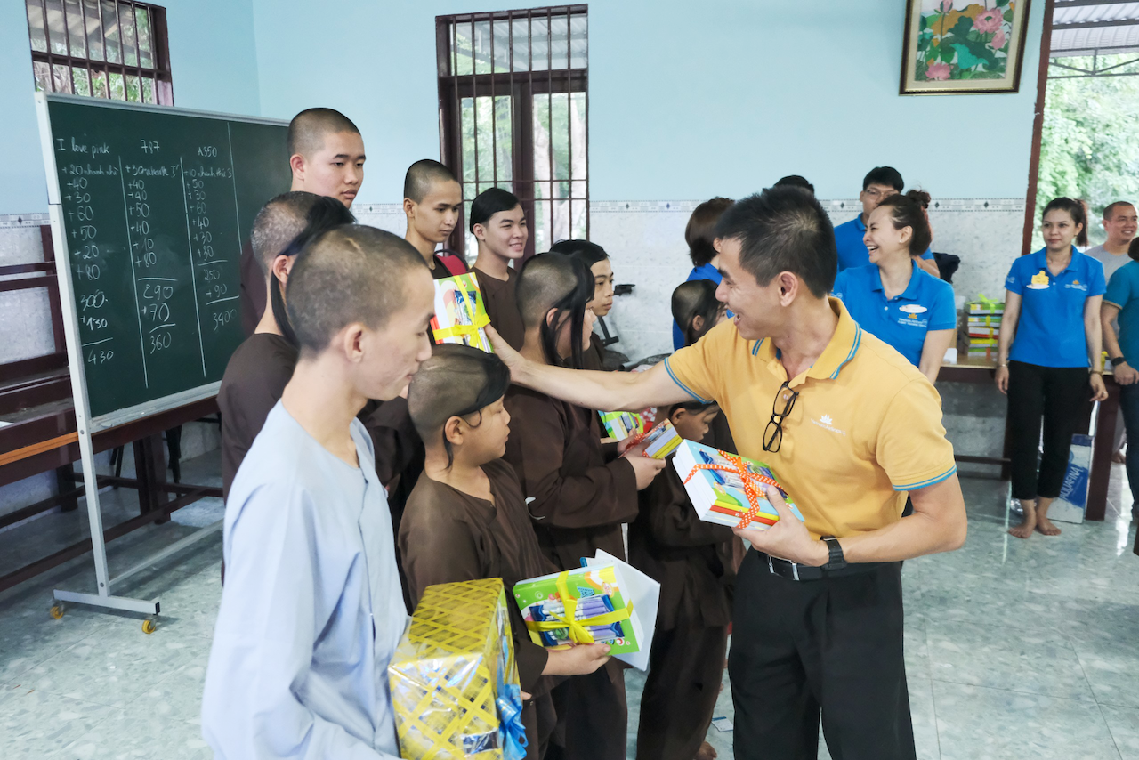 Những mắt xích gắn kết yêu thương