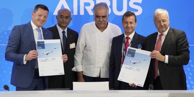 Aviation News No.115: Triển lãm hàng không Paris cất cánh với đơn đặt hàng máy bay lịch sử