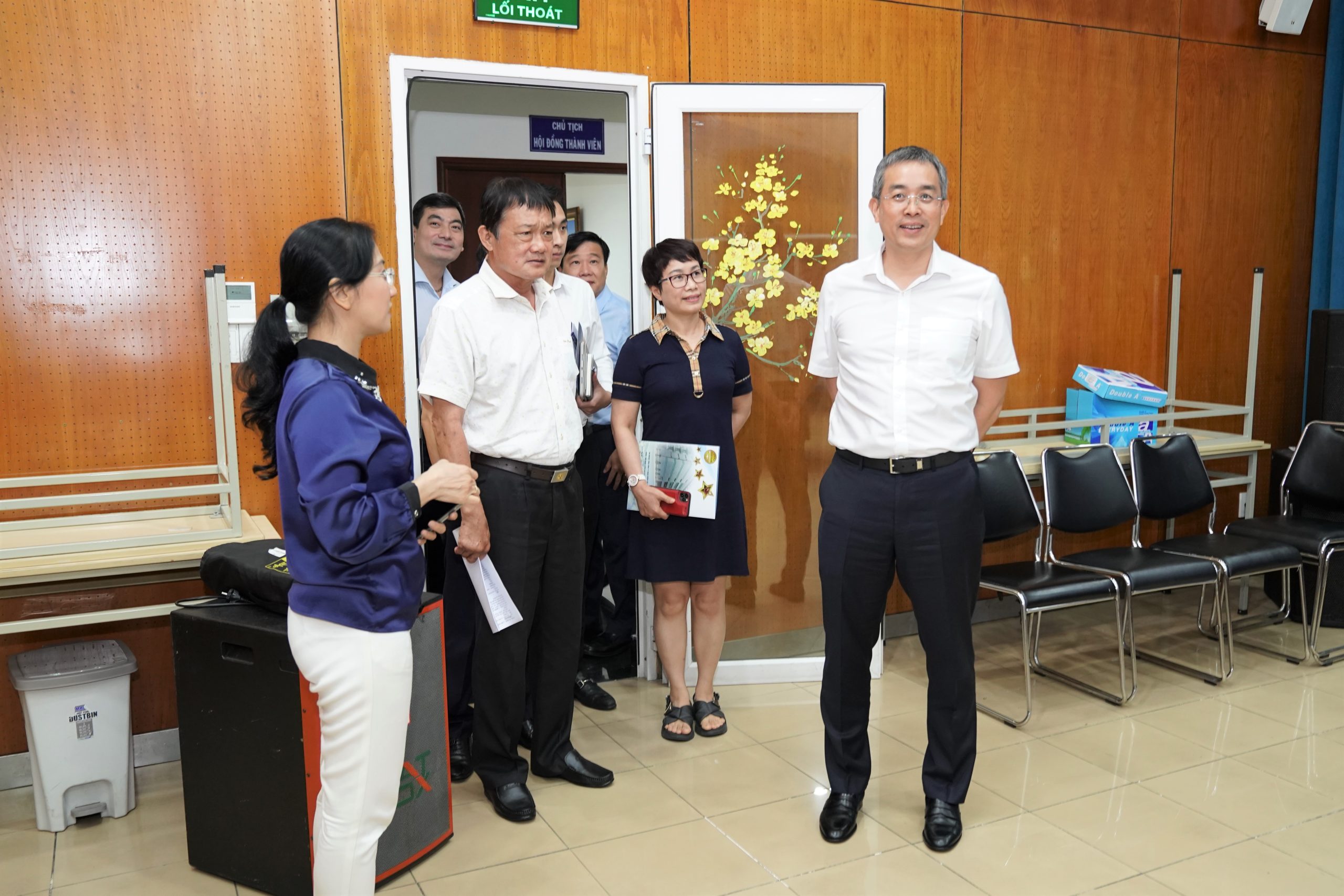 Chủ tịch Đặng Ngọc Hòa làm việc với các đơn vị khu vực phía Nam