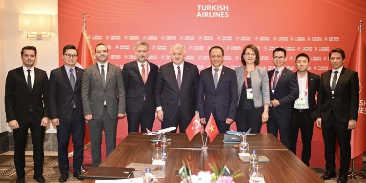 Turkish Airlines và Vietnam Airlines ký kết hợp tác liên danh
