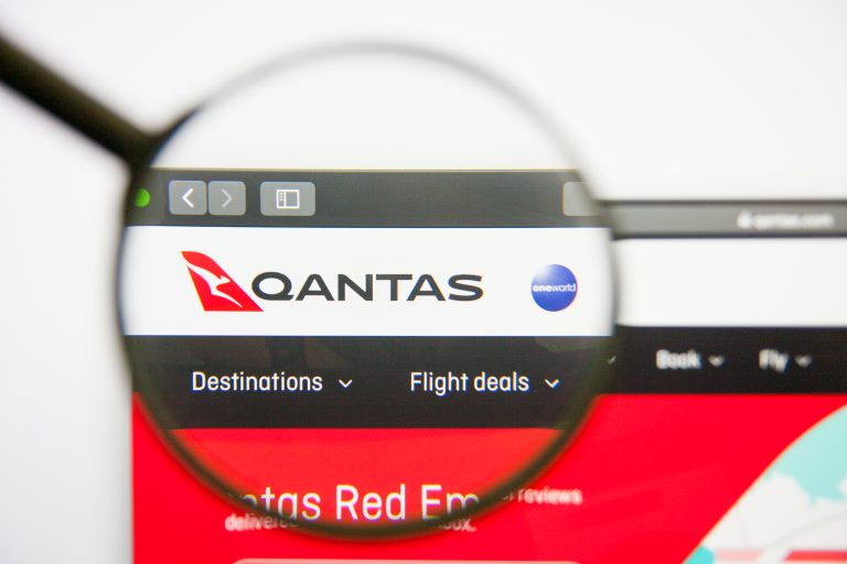 Australian regulators to allow Qantas, Emirates to continue coordinating operations