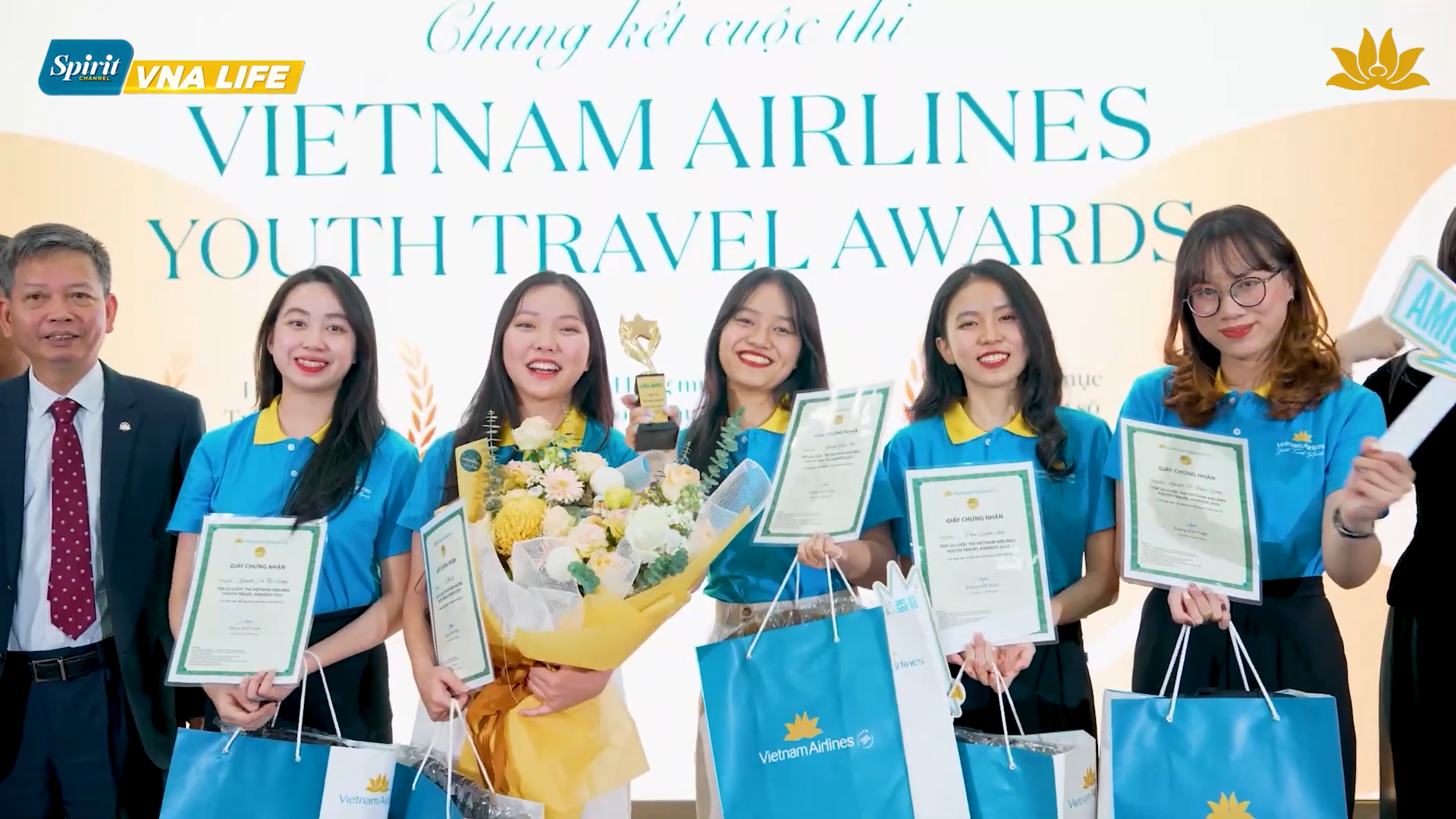 [Spirit Channel] VNA life: Trò chuyện cùng quán quân Youth Travel Awards Mùa 1