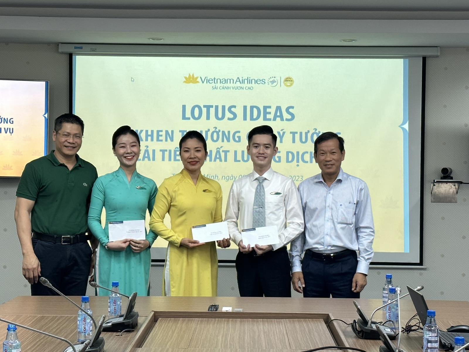 TCT vinh danh các tập thể và cá nhân đặt giải thưởng Lotus Ideas khu vực TP HCM