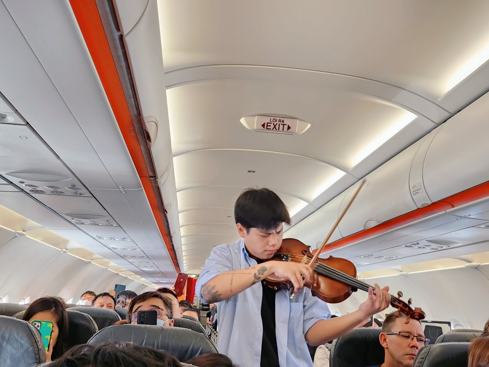 Hòa nhạc trên máy bay Pacific Airlines – trải nghiệm khó quên