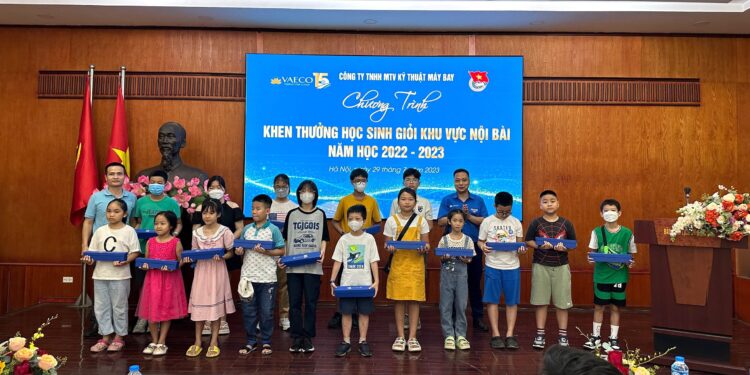 ĐTN VAECO: Tuyên dương, khen thưởng các cháu học sinh giỏi năm 2022-2023