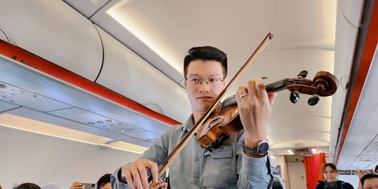 Hòa nhạc trên máy bay Pacific Airlines – trải nghiệm khó quên