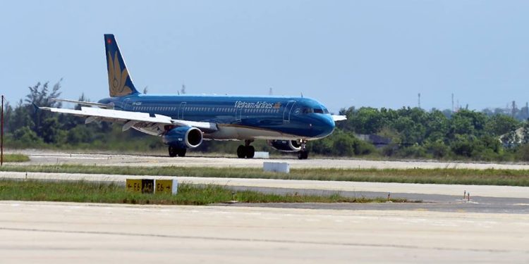 Vietnam Airlines điều chỉnh lịch bay lần 1 do ảnh hưởng của cơn bão số 1 (Talim)