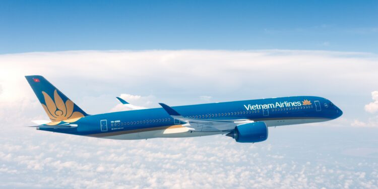 Vietnam Airlines điều chỉnh kế hoạch khai thác do ảnh hưởng của bão Doksuri (lần 1)