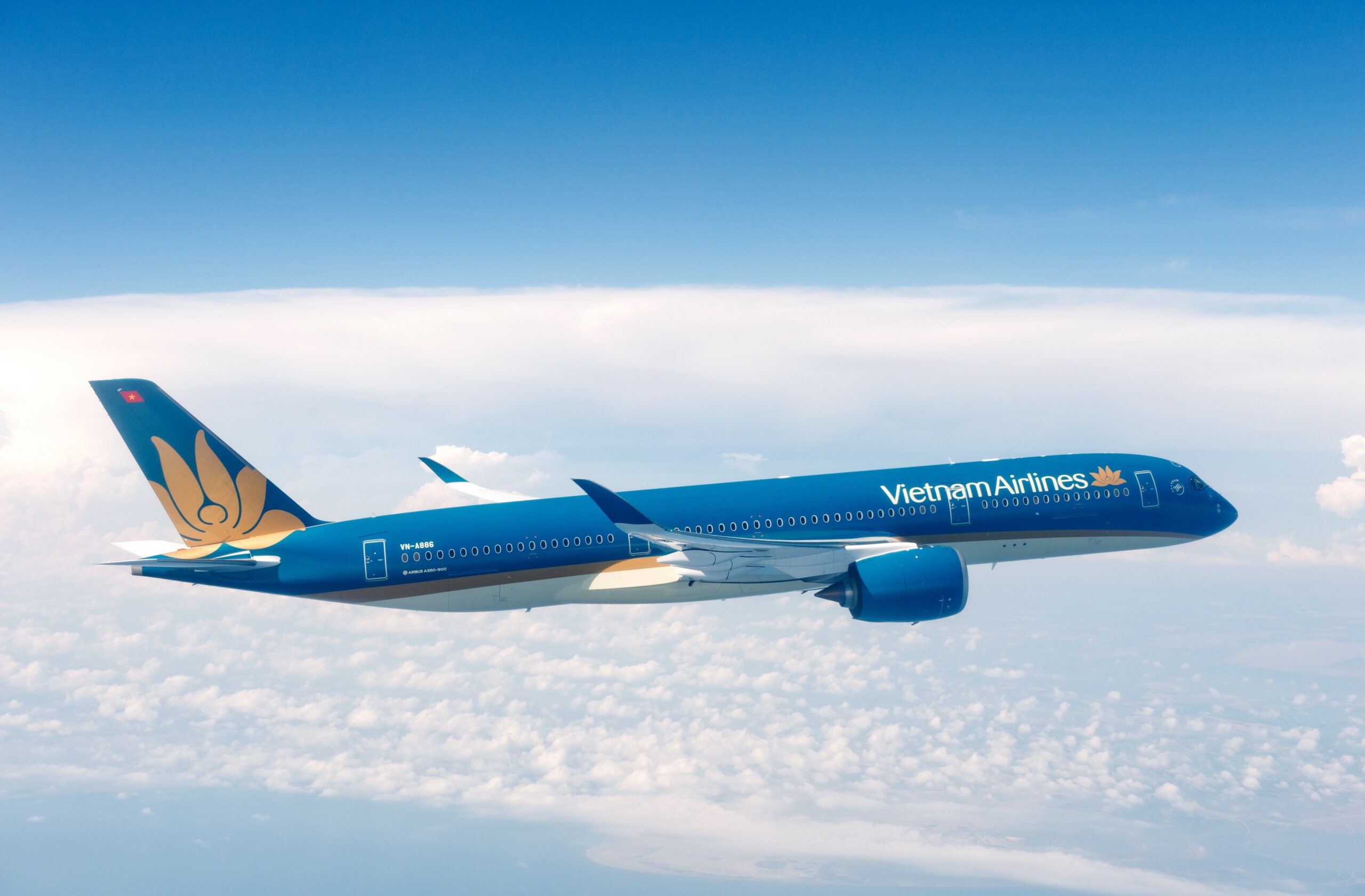 Vietnam Airlines điều chỉnh kế hoạch khai thác do ảnh hưởng của bão Doksuri (lần 1)
