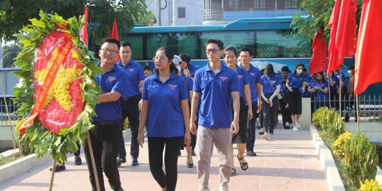 ĐTN ASOC cùng chuỗi hoạt động chào mừng thành công của Đại hội Đoàn cơ sở và kỷ niệm 76 năm ngày thương binh liệt sỹ