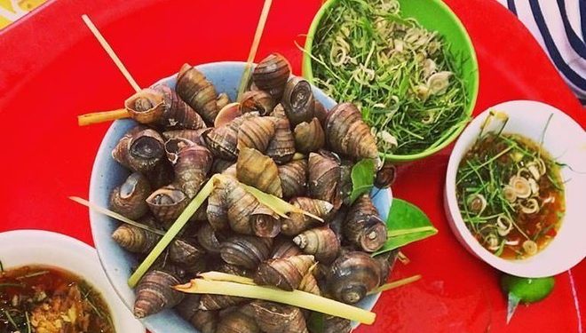 Mì Tim cật thơm ngon, ốc giòn sần sật thêm cốc bia hơi mát lạnh