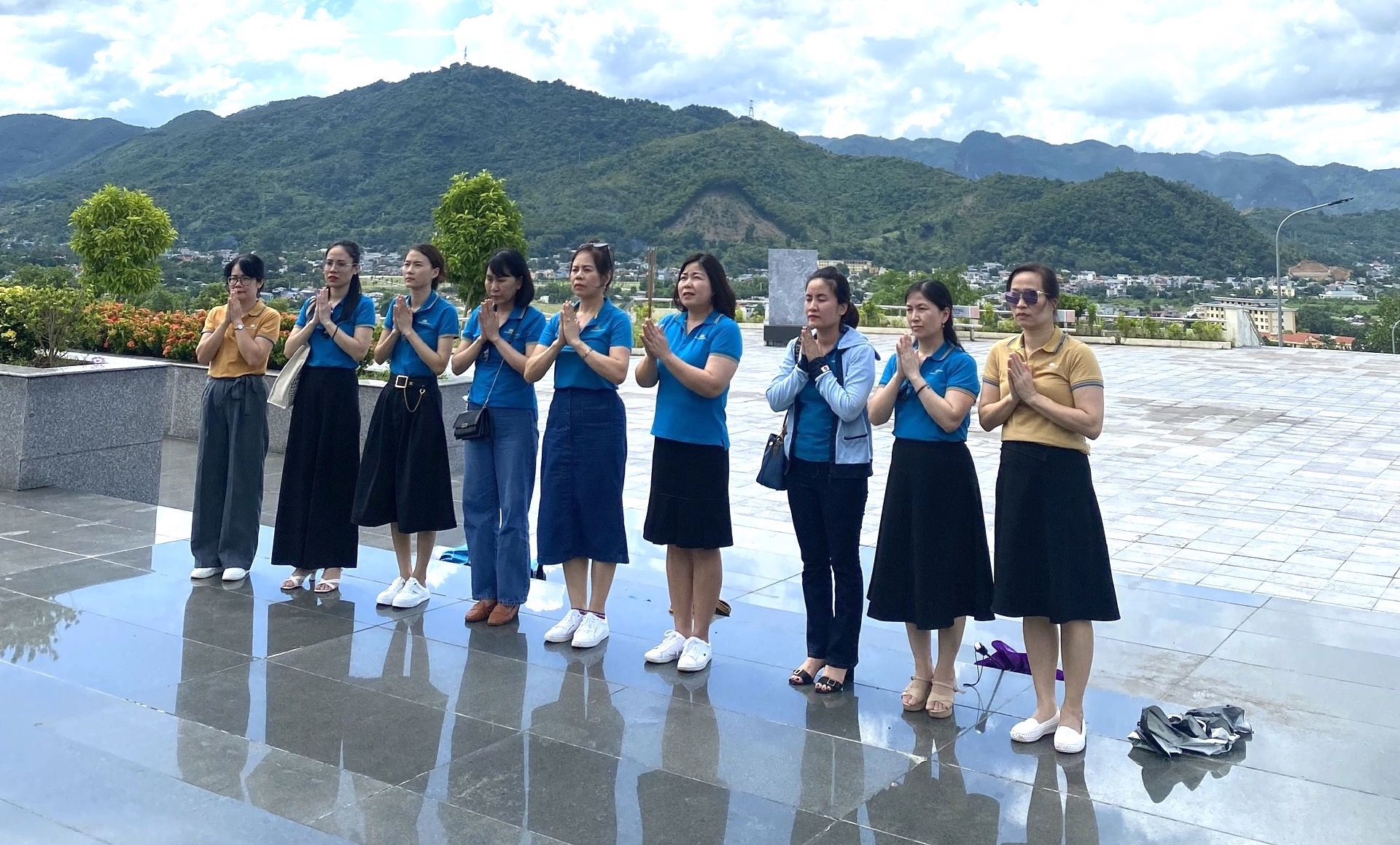 Chi bộ phòng Tổng hợp và hành trình ý nghĩa tại Hoà Bình