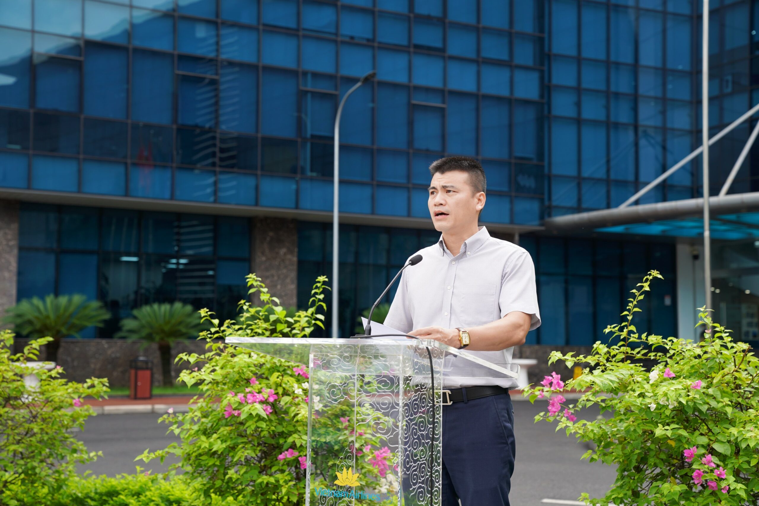 Chào cờ tháng 8: Sử dụng hiệu quả nguồn lực, quản trị tốt chi phí nhằm hoàn thành kế hoạch năm 2023