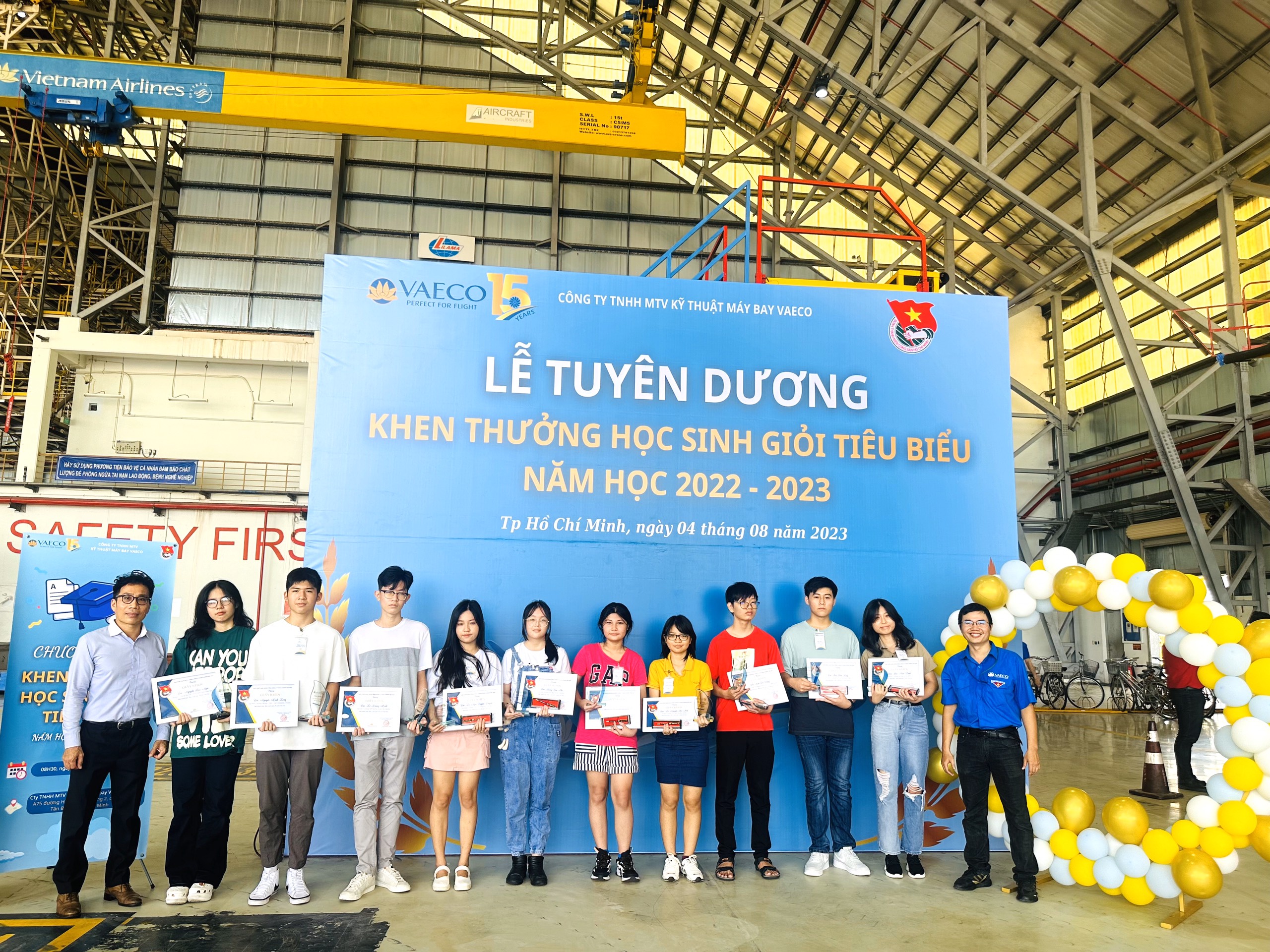 Đoàn cơ sở VAECO tuyên dương học sinh giỏi con CBNV Công ty tại khu vực miền Nam