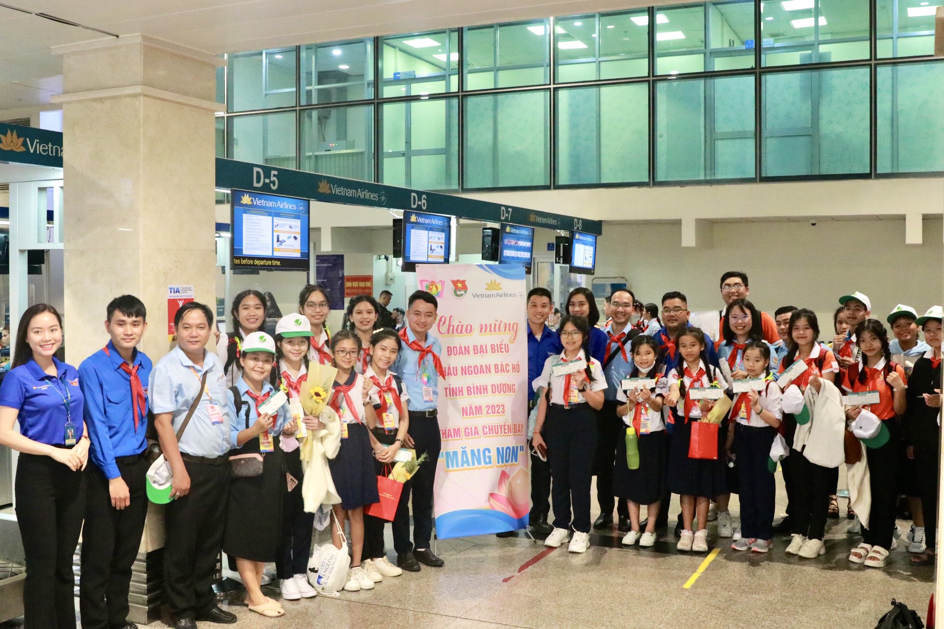 Chuyến bay măng non: “Hành trình tiếp nối truyền thống – Vững bước tương lai”