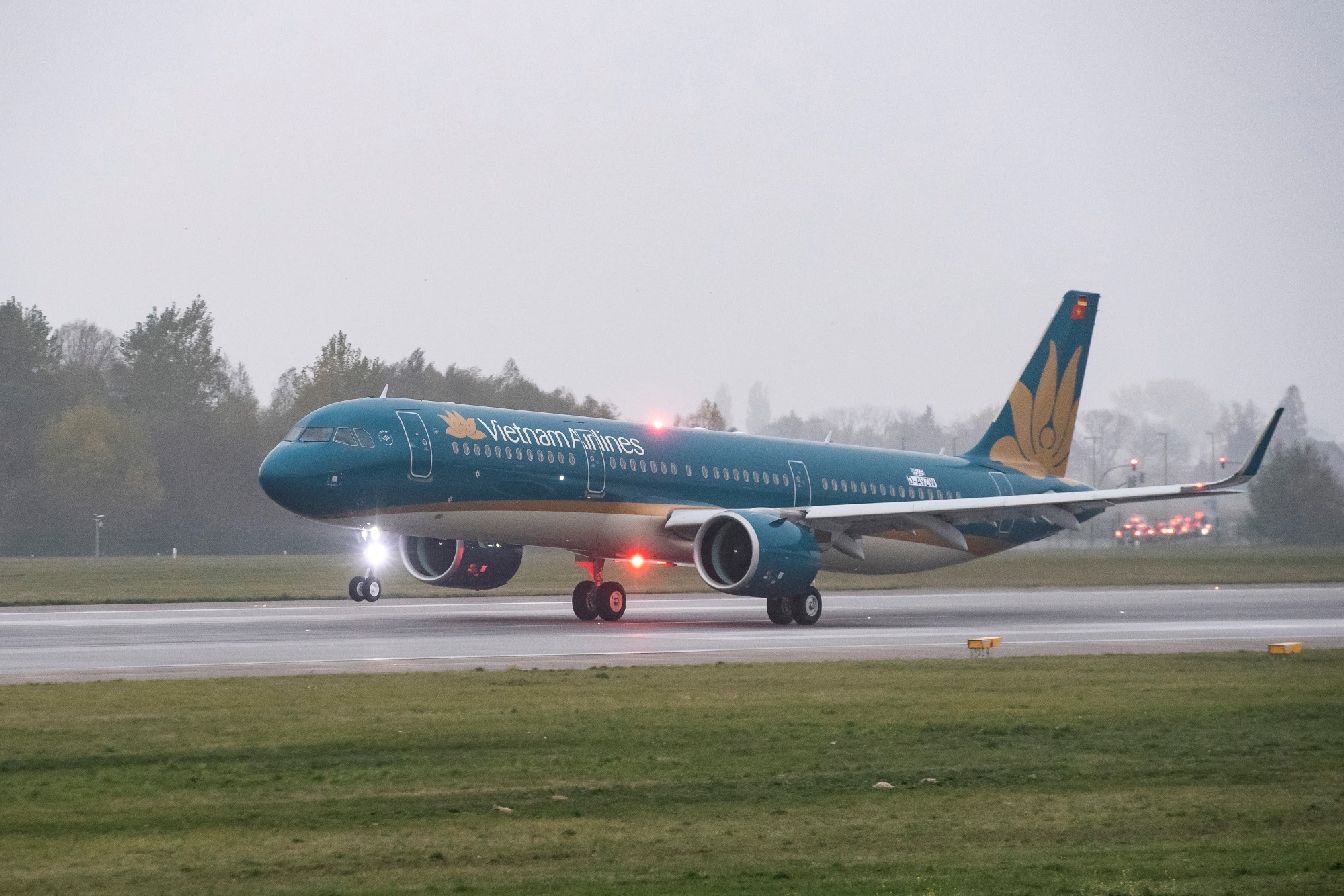 Vietnam Airlines điều chỉnh kế hoạch khai thác do ảnh hưởng của bão Khanun (lần 1)
