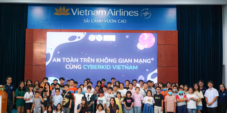 VNA tổ chức khóa học An toàn trên không gian mạng cho con em CBNV khu vực phía Nam