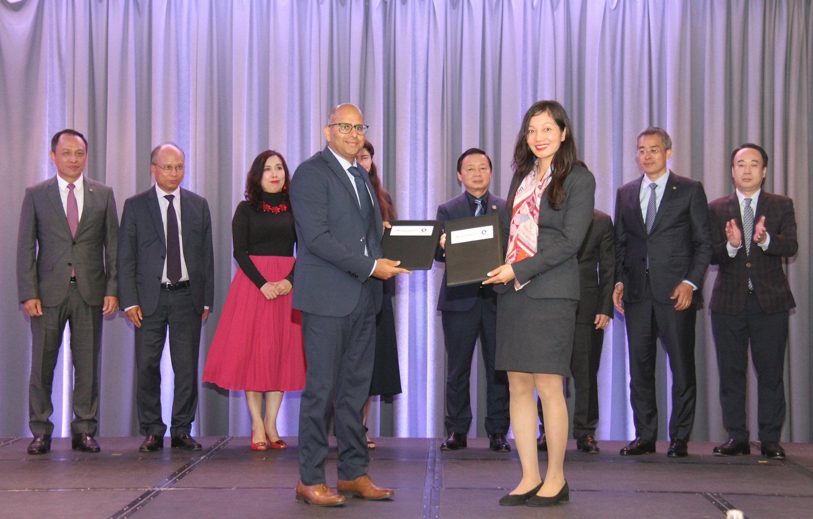 Vietnam Airlines and Expedia Group sign Memorandum of Understanding