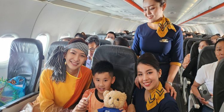 Rộn ràng trung thu trên độ cao 10.000m cùng Pacific Airlines