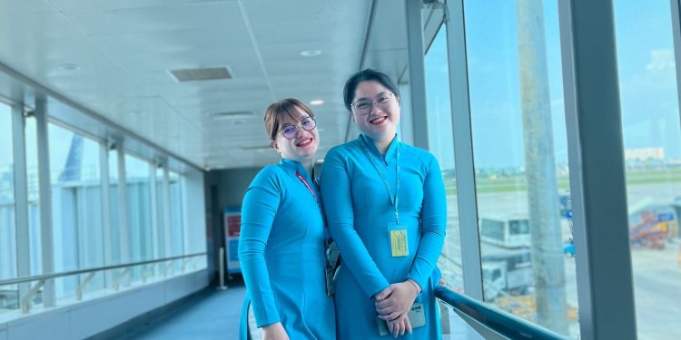 [Nụ cười dịch vụ] Làm cho ai đó mỉm cười bất cứ khi nào bạn có thể