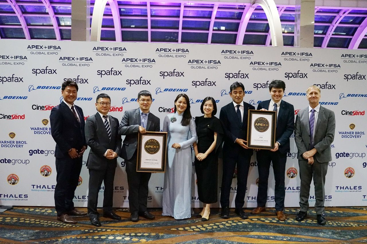 Vietnam Airlines nhận giải thưởng Hãng hàng không quốc tế 5 sao của tổ chức APEX