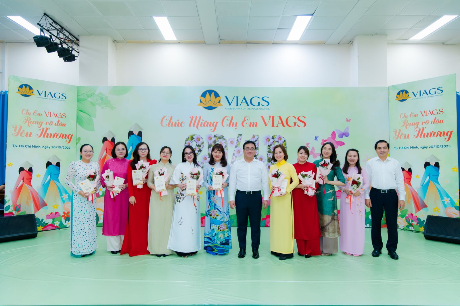 [20/10] Chị em VIAGS 3 miền rạng rỡ đón yêu thương